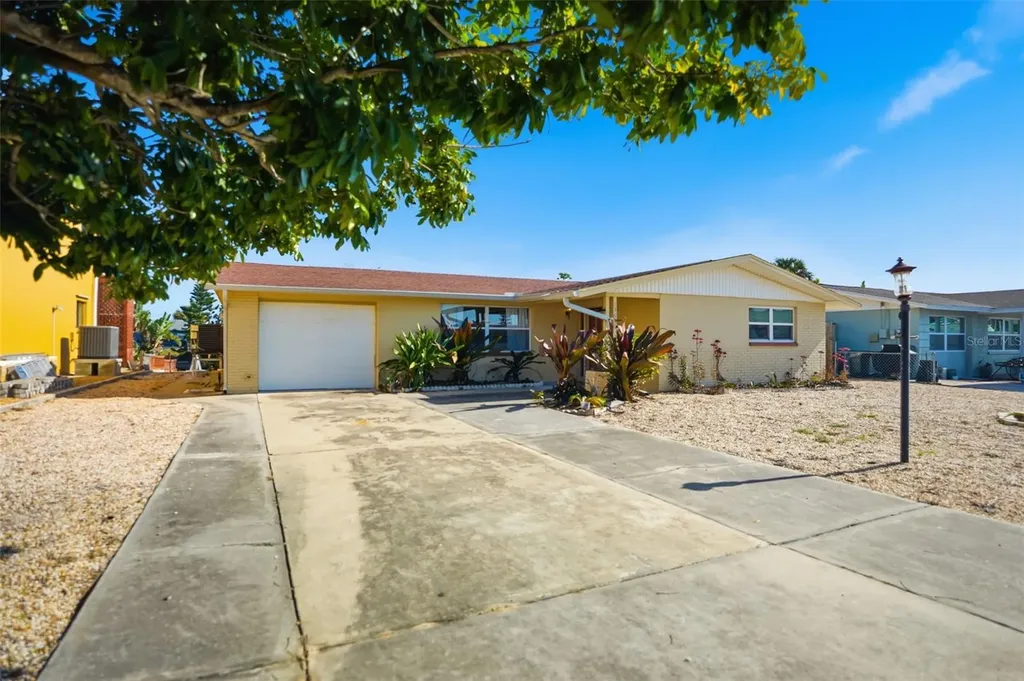 13630 Garris Drive Hudson FL 34667