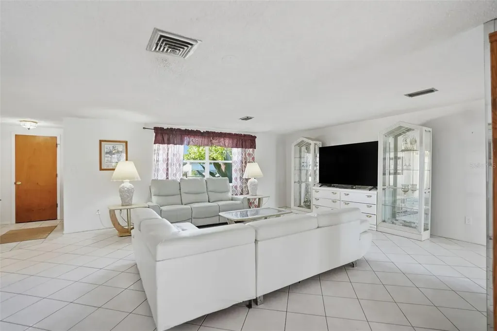 13630 Garris Drive Hudson FL 34667