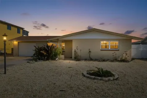 13630 Garris Drive Hudson FL 34667