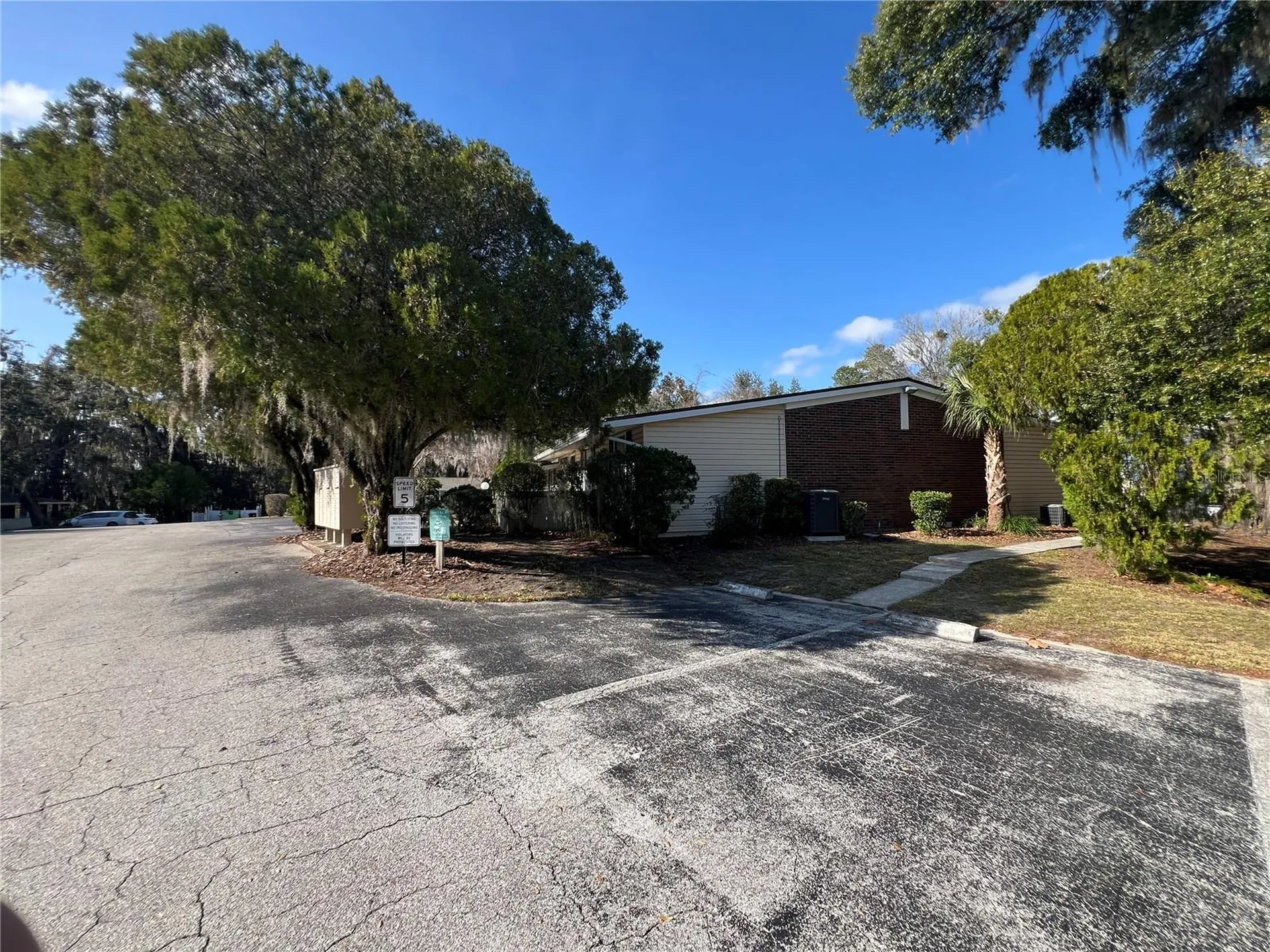 2490 SW 14th Drive Gainesville FL 32608