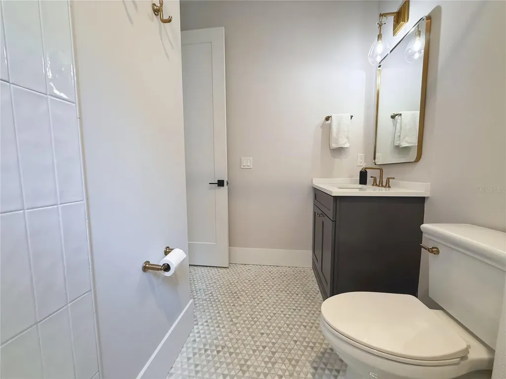 233 8th Street N St Petersburg FL 33701