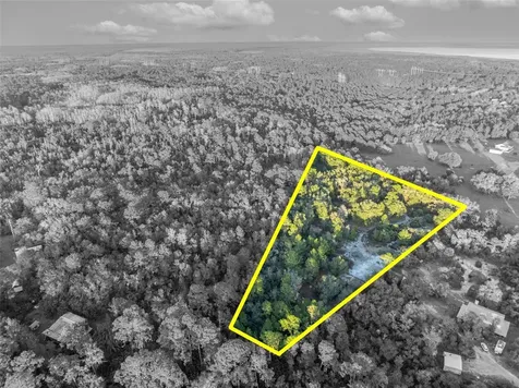Willow Pond Lane Geneva FL 32732