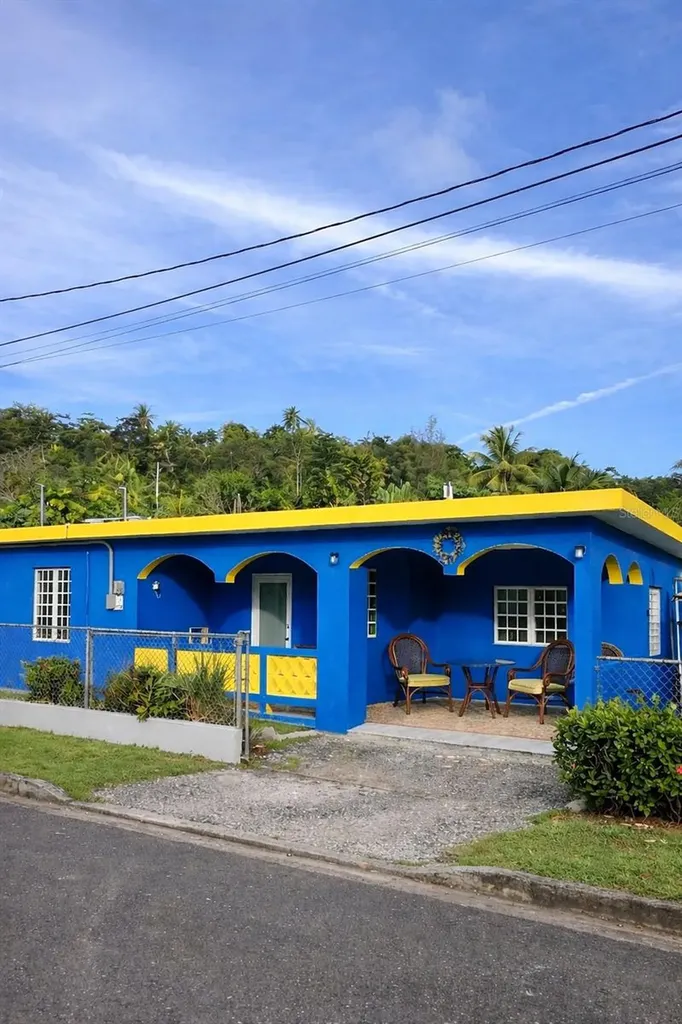122 Calle Pomarrosa Fajardo PR 00738