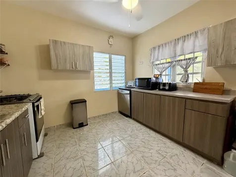 122 Calle Pomarrosa Fajardo PR 00738