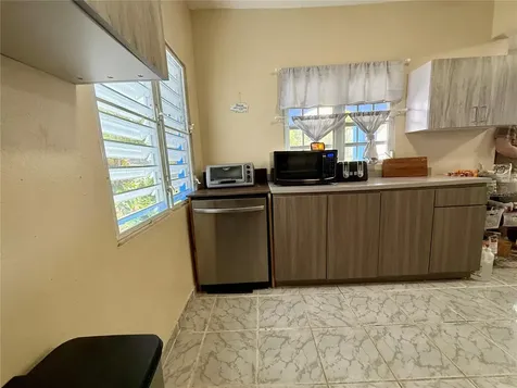 122 Calle Pomarrosa Fajardo PR 00738
