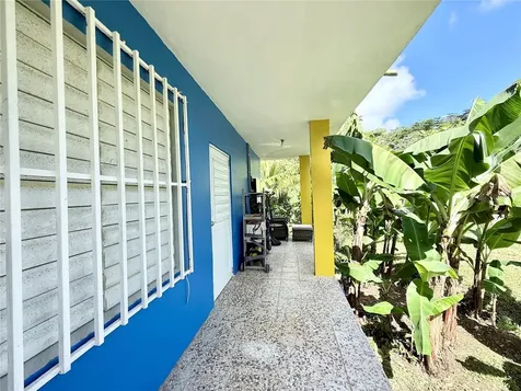 122 Calle Pomarrosa Fajardo PR 00738