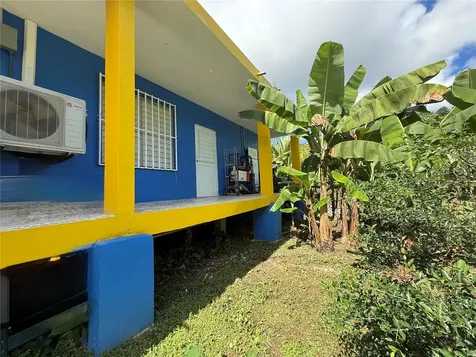 122 Calle Pomarrosa Fajardo PR 00738