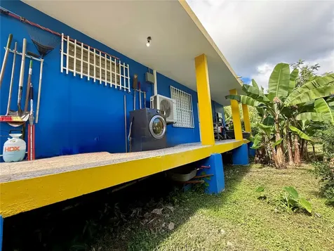 122 Calle Pomarrosa Fajardo PR 00738