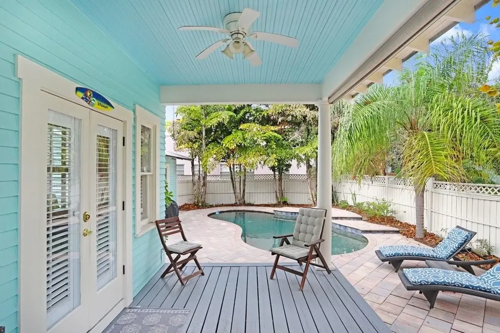 1801 W Hills Avenue Tampa FL 33606