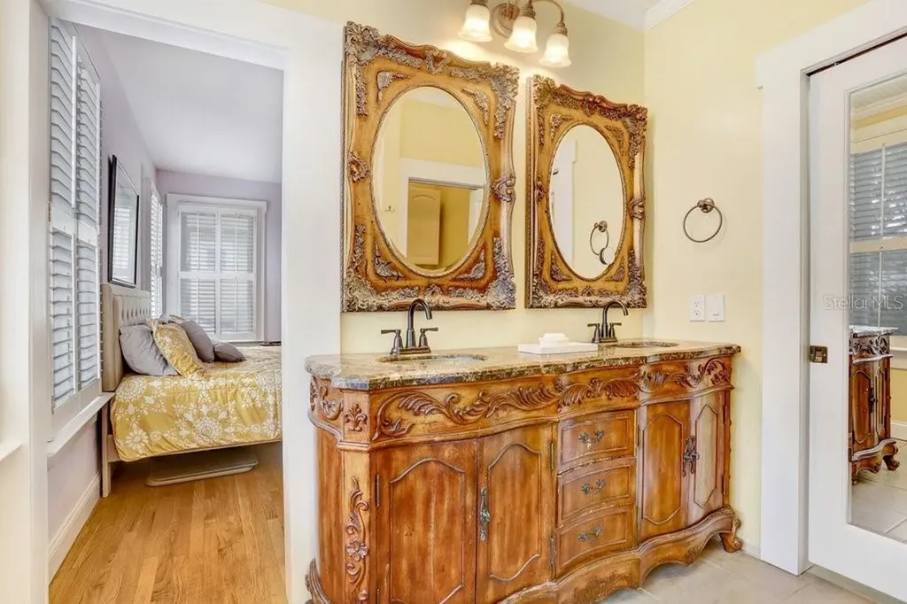 1801 W Hills Avenue Tampa FL 33606