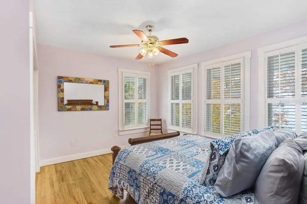 1801 W Hills Avenue Tampa FL 33606