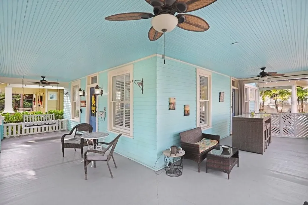 1801 W Hills Avenue Tampa FL 33606