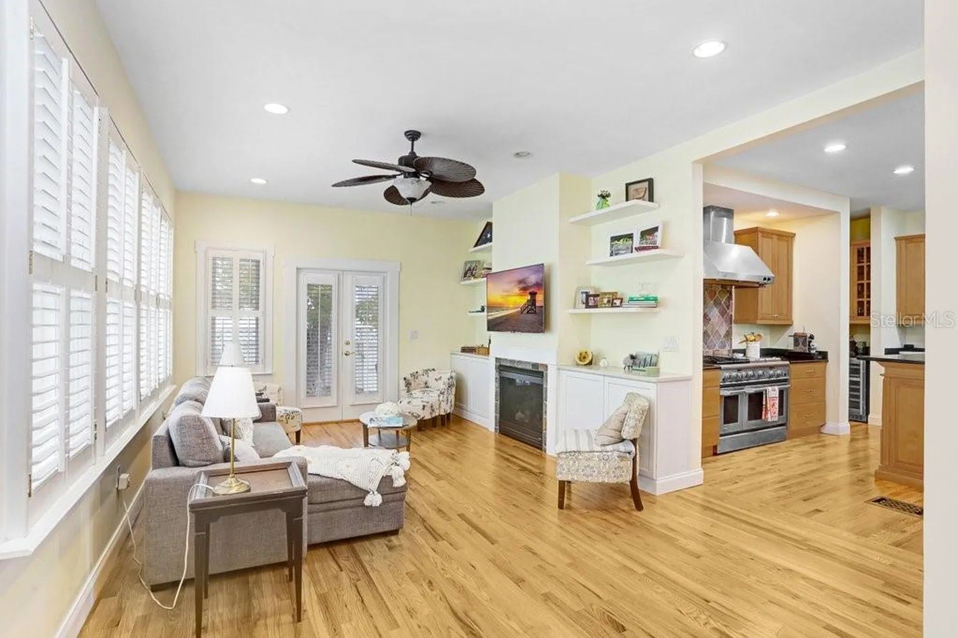 1801 W Hills Avenue Tampa FL 33606
