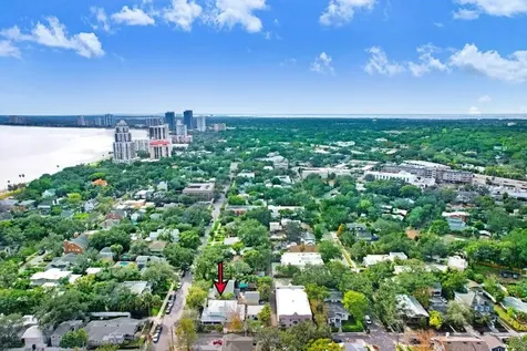 1801 W Hills Avenue Tampa FL 33606