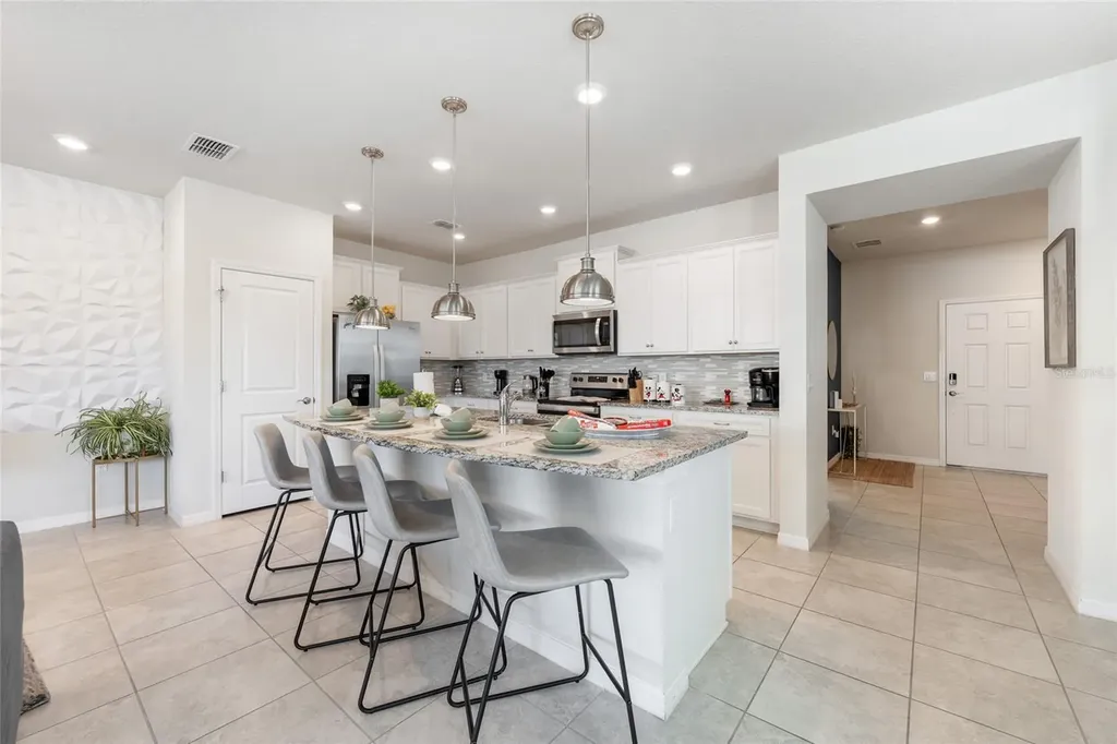 4250 Lana Avenue Davenport FL 33897