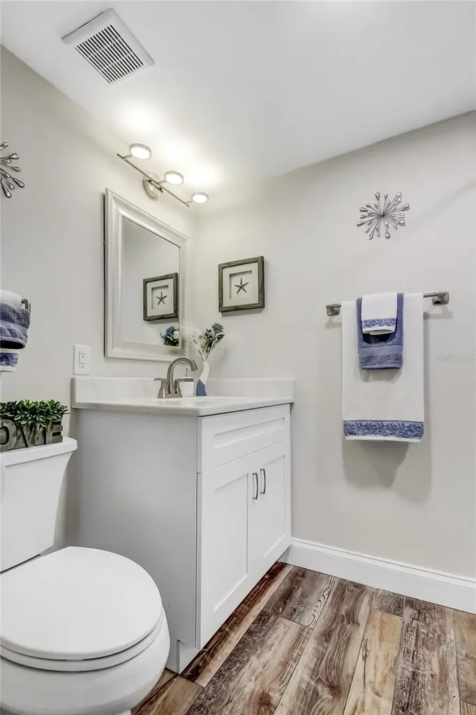 644 Island Way Clearwater Beach FL 33767