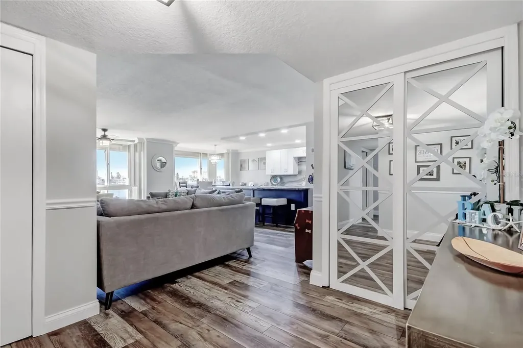 644 Island Way Clearwater Beach FL 33767