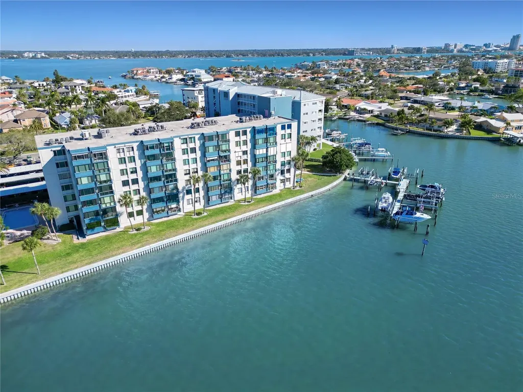 644 Island Way Clearwater Beach FL 33767
