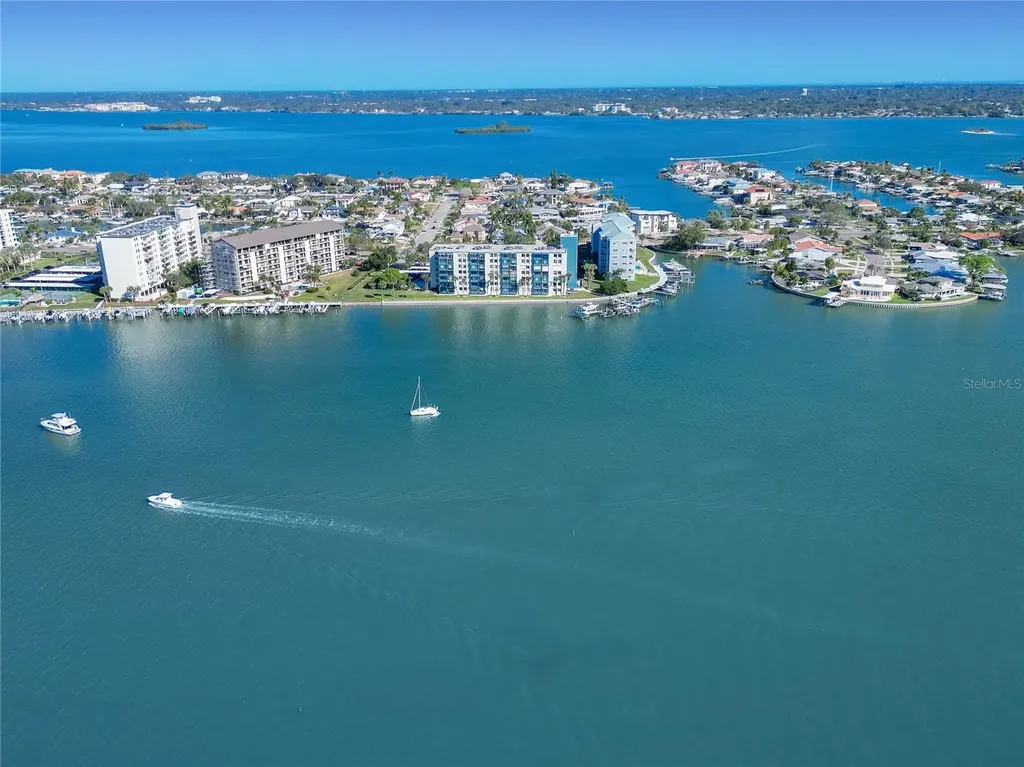 644 Island Way Clearwater Beach FL 33767
