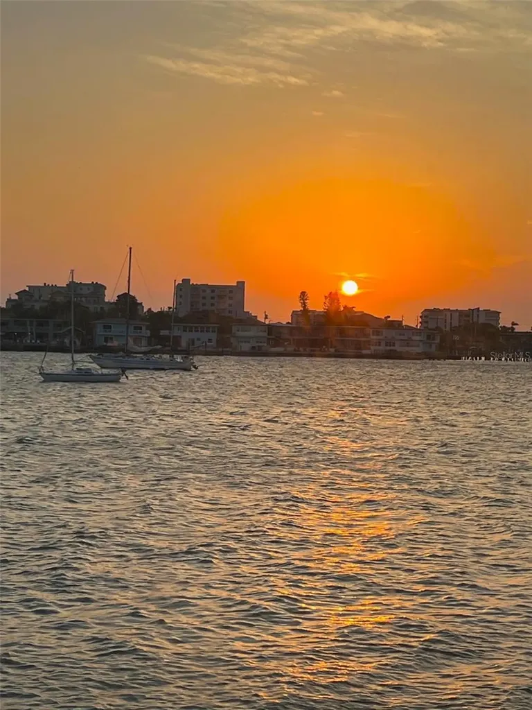 644 Island Way Clearwater Beach FL 33767
