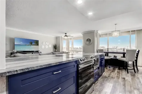 644 Island Way Clearwater Beach FL 33767