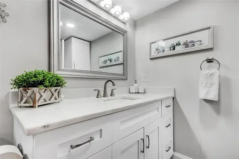 644 Island Way Clearwater Beach FL 33767