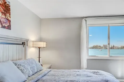 644 Island Way Clearwater Beach FL 33767