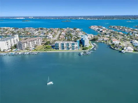 644 Island Way Clearwater Beach FL 33767
