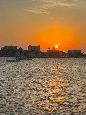 644 Island Way Clearwater Beach FL 33767
