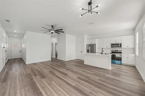 1905 E 23rd Avenue Tampa FL 33605