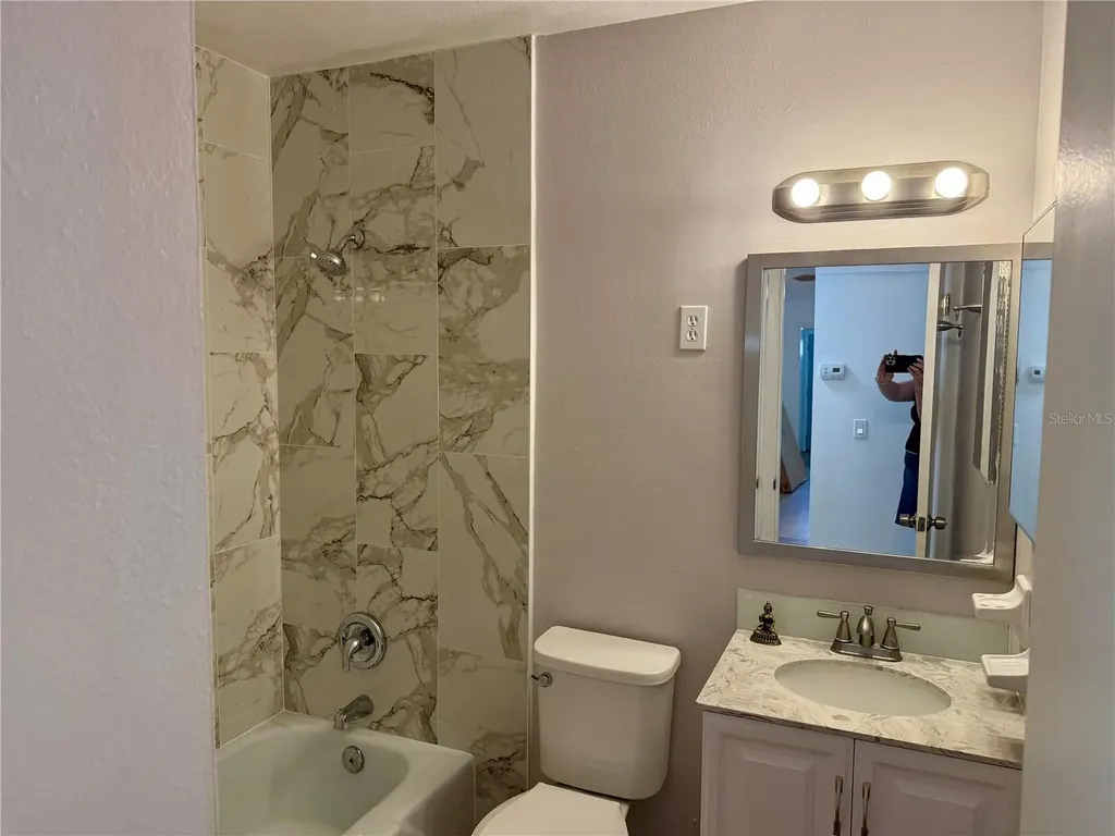 2227-2229 Montclair Drive Sarasota FL 34231