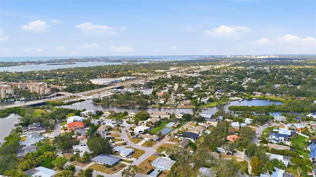 2227-2229 Montclair Drive Sarasota FL 34231