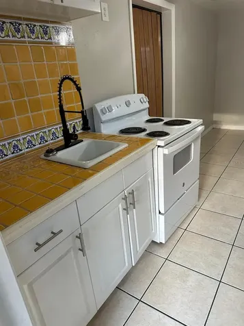 3407 N Avenida Republica De Cuba Tampa FL 33605