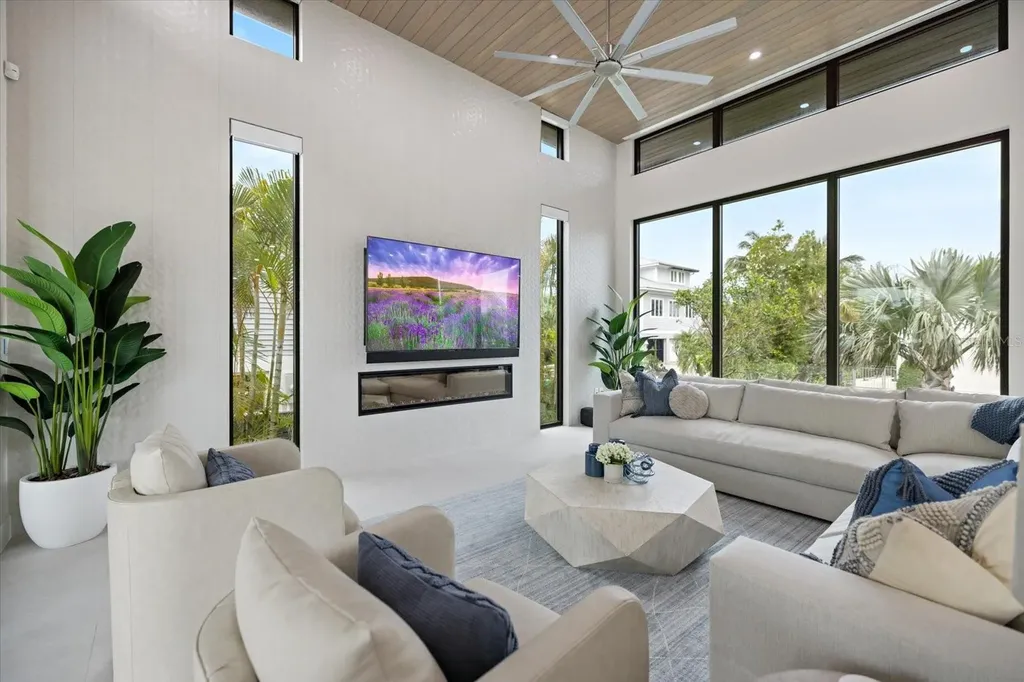 590 De Narvaez Drive Longboat Key FL 34228