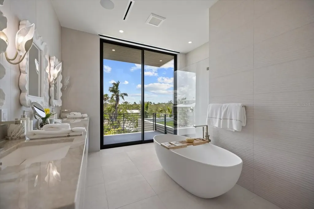 590 De Narvaez Drive Longboat Key FL 34228