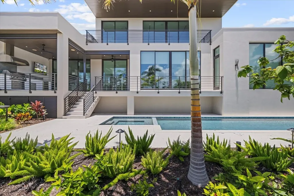 590 De Narvaez Drive Longboat Key FL 34228