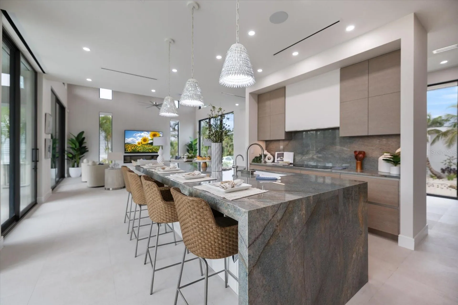 590 De Narvaez Drive Longboat Key FL 34228