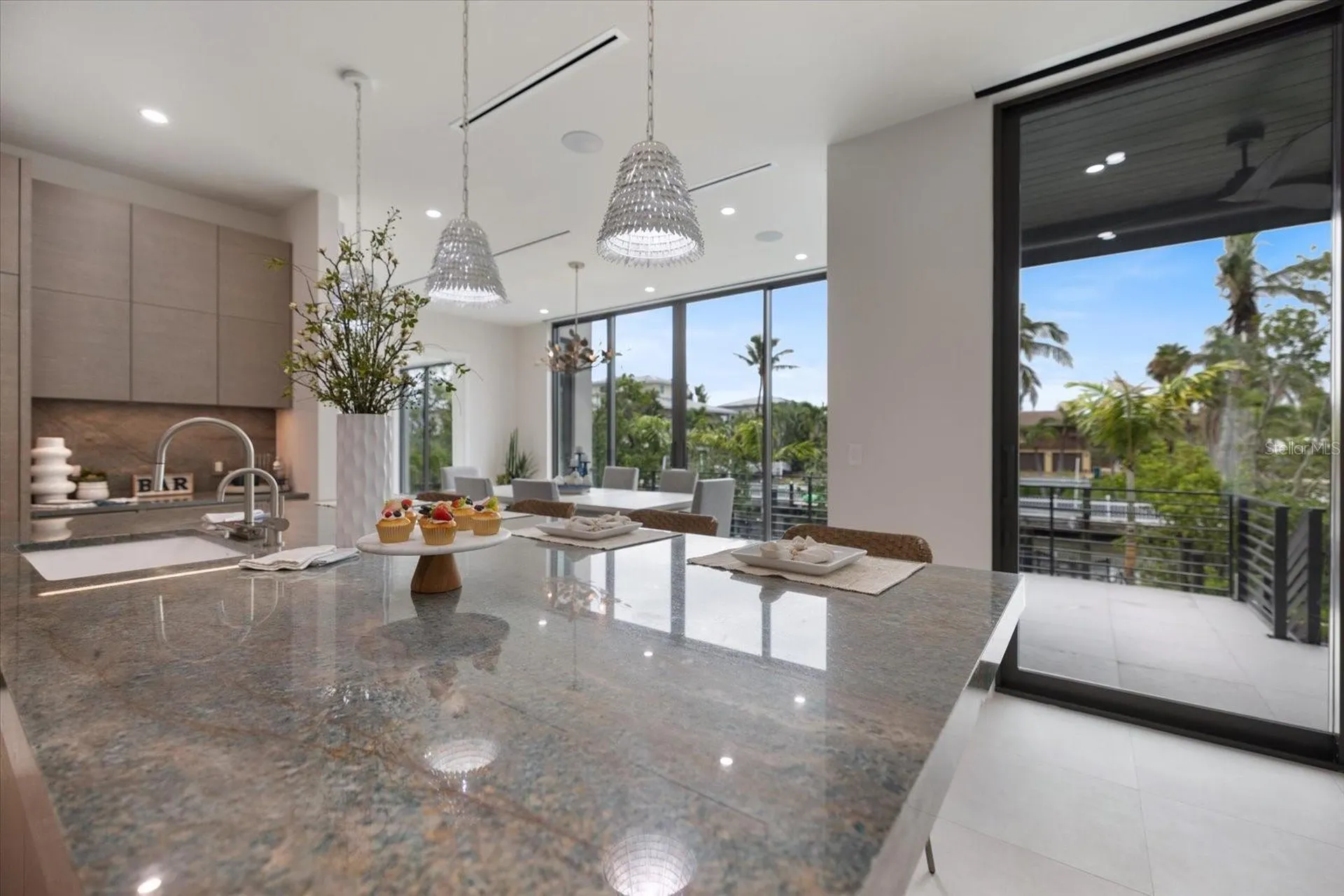 590 De Narvaez Drive Longboat Key FL 34228