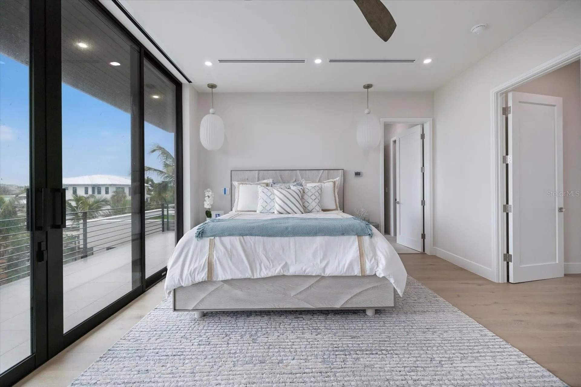 590 De Narvaez Drive Longboat Key FL 34228