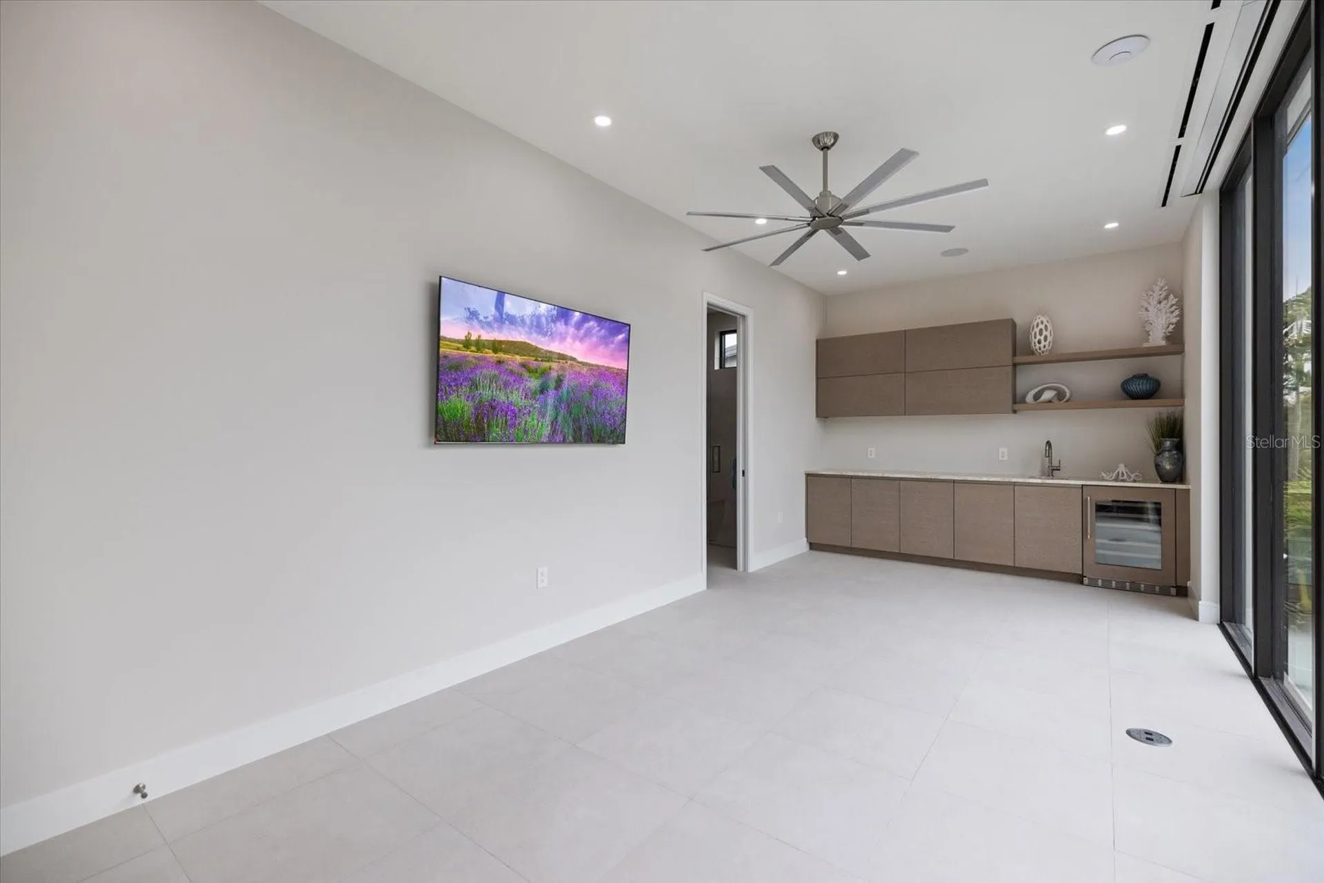 590 De Narvaez Drive Longboat Key FL 34228