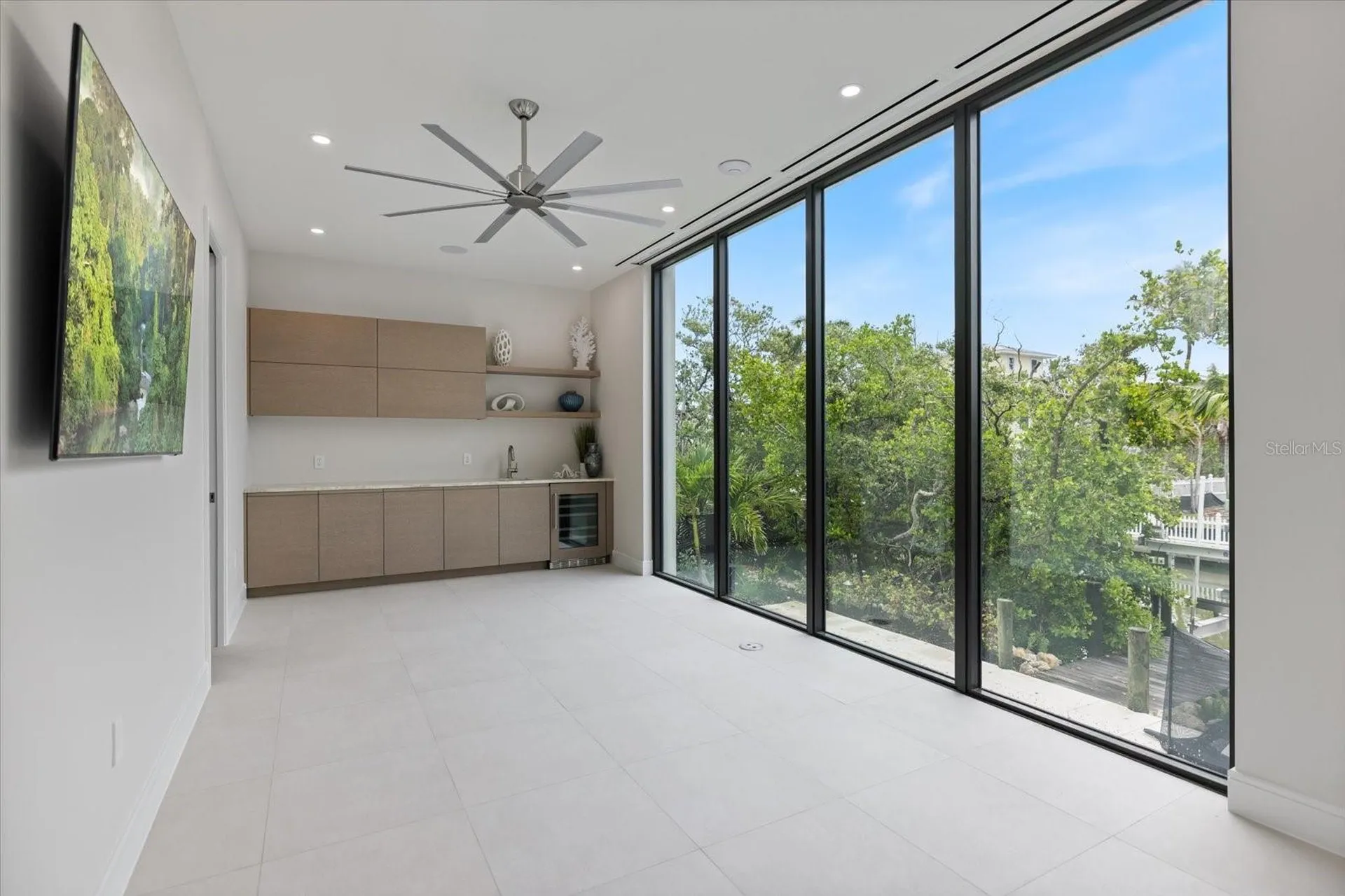 590 De Narvaez Drive Longboat Key FL 34228