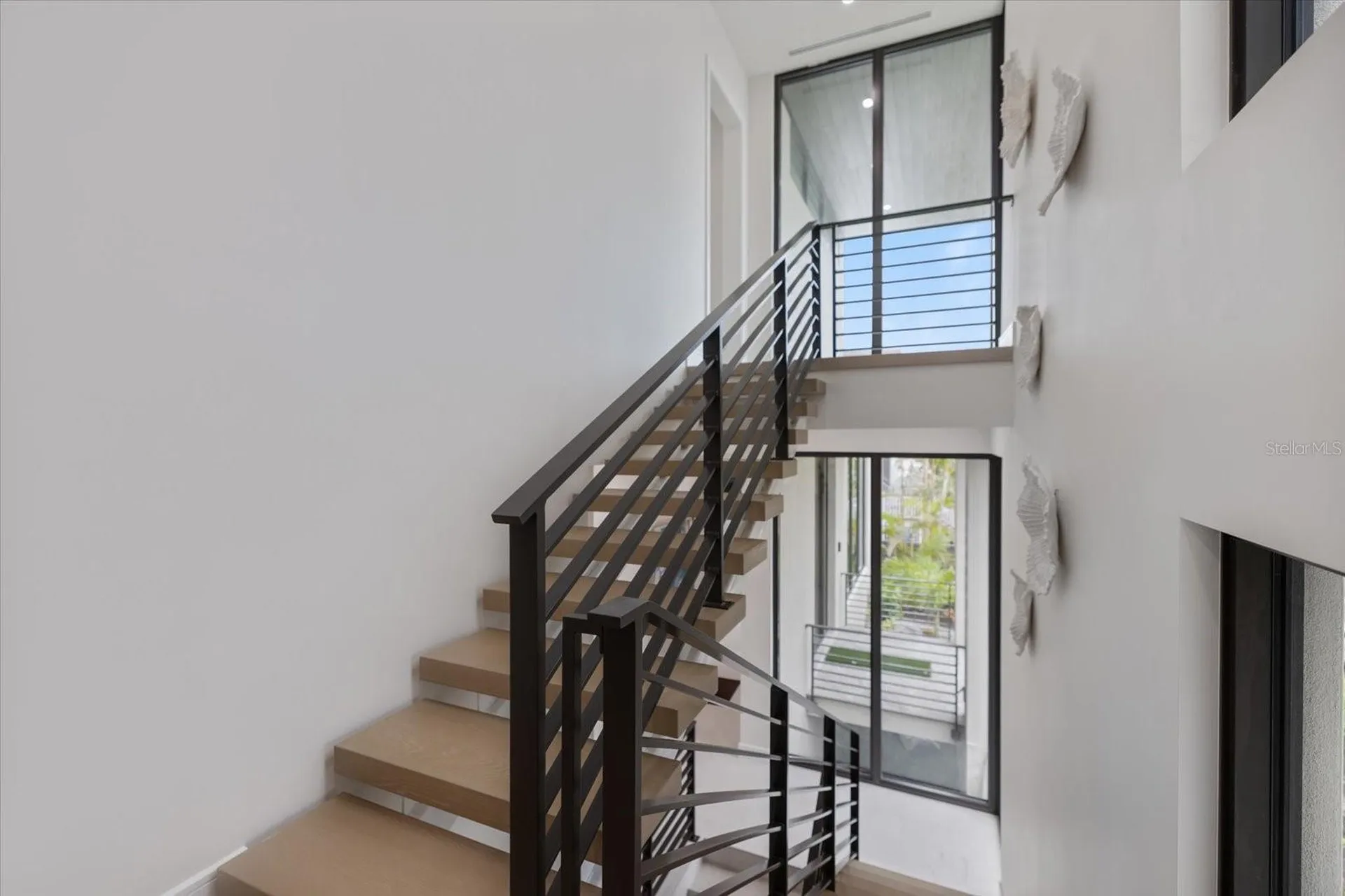 590 De Narvaez Drive Longboat Key FL 34228