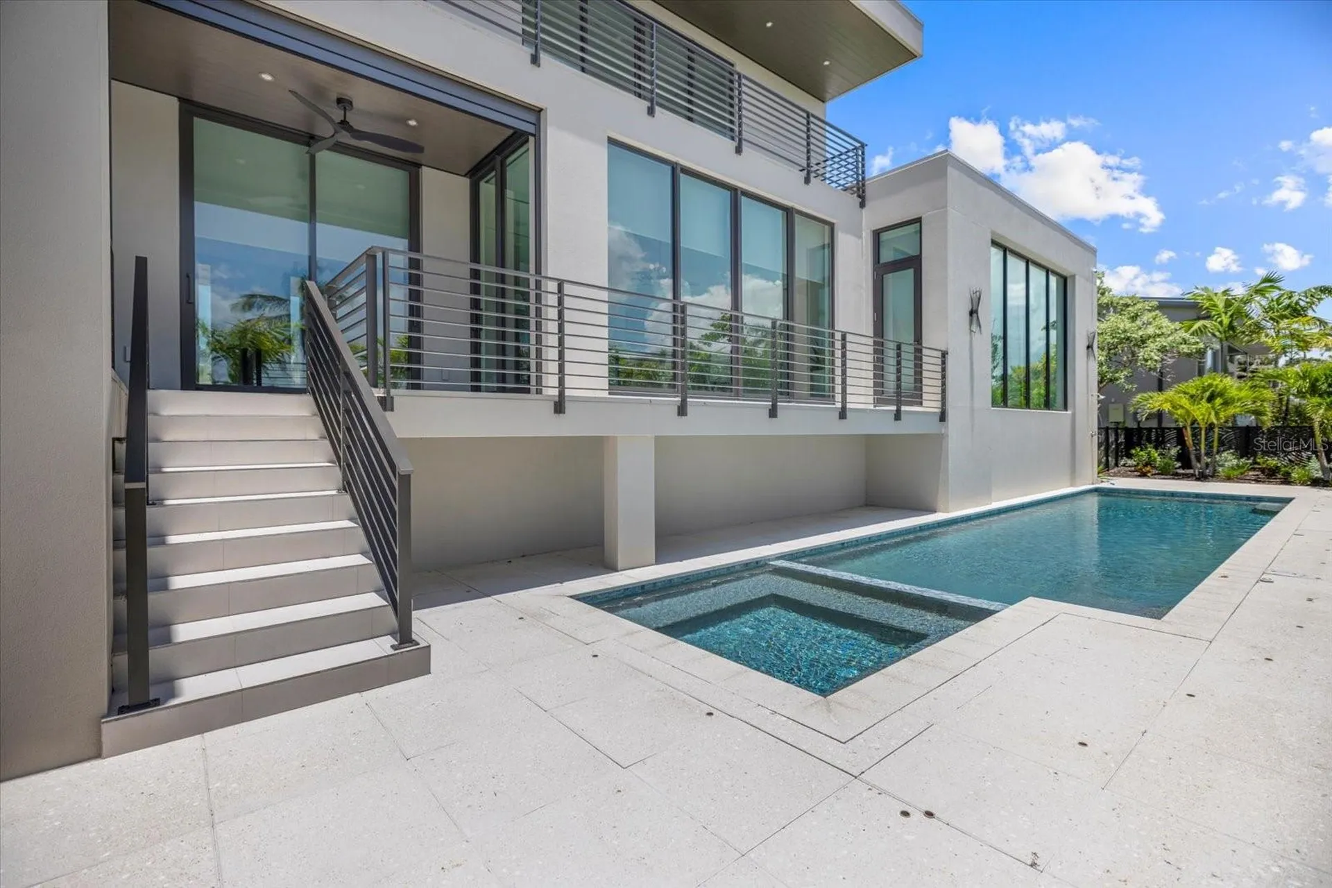 590 De Narvaez Drive Longboat Key FL 34228