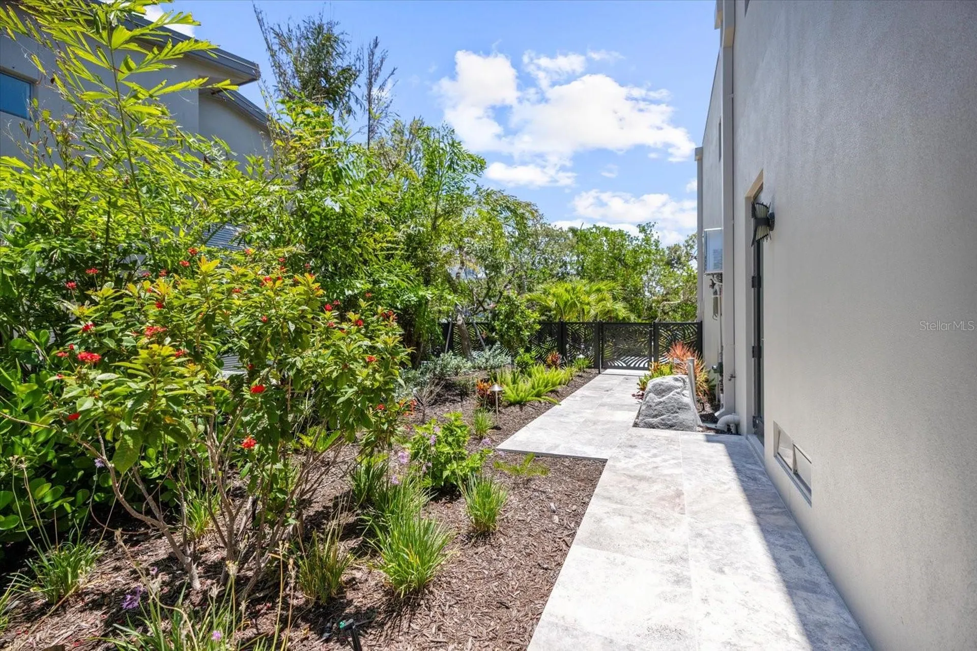590 De Narvaez Drive Longboat Key FL 34228