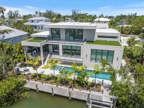590 De Narvaez Drive Longboat Key FL 34228