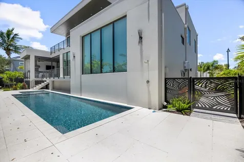 590 De Narvaez Drive Longboat Key FL 34228