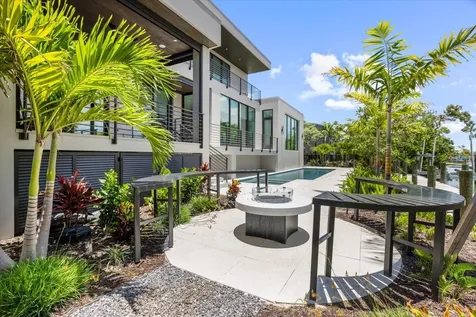 590 De Narvaez Drive Longboat Key FL 34228