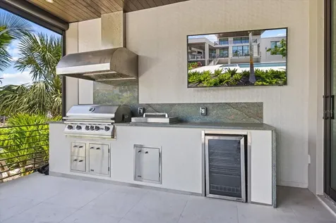 590 De Narvaez Drive Longboat Key FL 34228