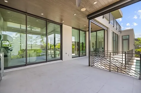 590 De Narvaez Drive Longboat Key FL 34228