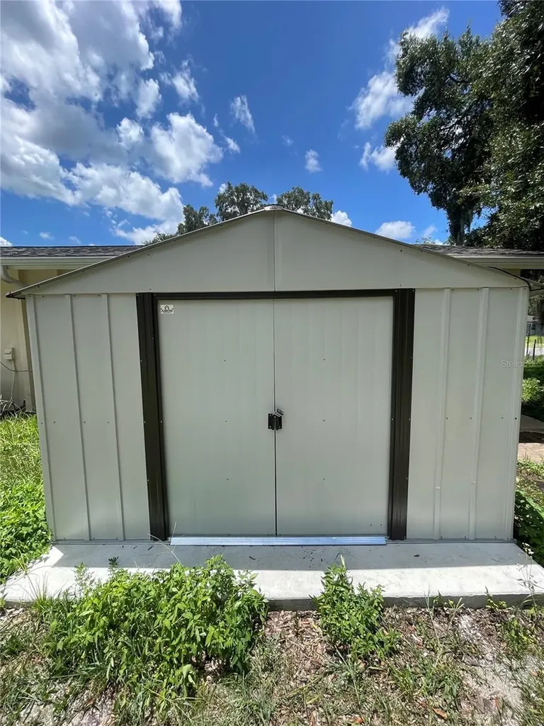 403 Terry Street Wildwood FL 34785